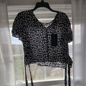 NWT🎁Zara cropped blouse black and white M cute